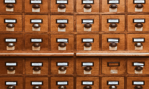 Terminal showing MySQL 9 SHOW REPLICA STATUS output on Ubuntu 24.04 with Replica_IO_Running and Replica_SQL_Running both Yes, Seconds_Behind_Source at 0, and GTID_Executed showing synchronized replication state between primary and replica servers.