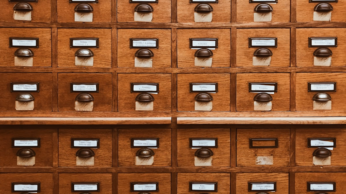 Ubuntu 24.04 terminal showing EXPLAIN ANALYZE output for a PostgreSQL 17 query, with execution time reduced from 4200ms to 12ms after adding a composite index, and pg_stat_statements showing the top slow queries sorted by mean execution time.