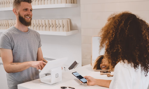 A digital shopping cart with a bitcoin symbol, representing decentralized e-commerce and financial sovereignty.