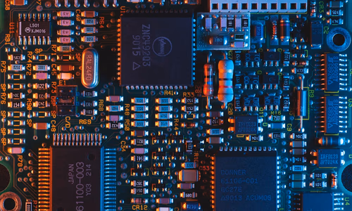 A high-tech digital factory line where AI gears are assembling content blocks into a search-optimized structure.